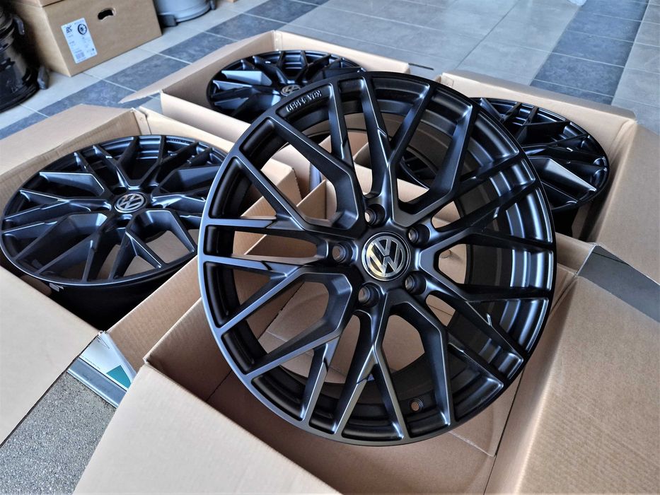 Alufelgi 17 VW T5 T6 Transporter Caravelle Multivan Czarne 5x120 429#