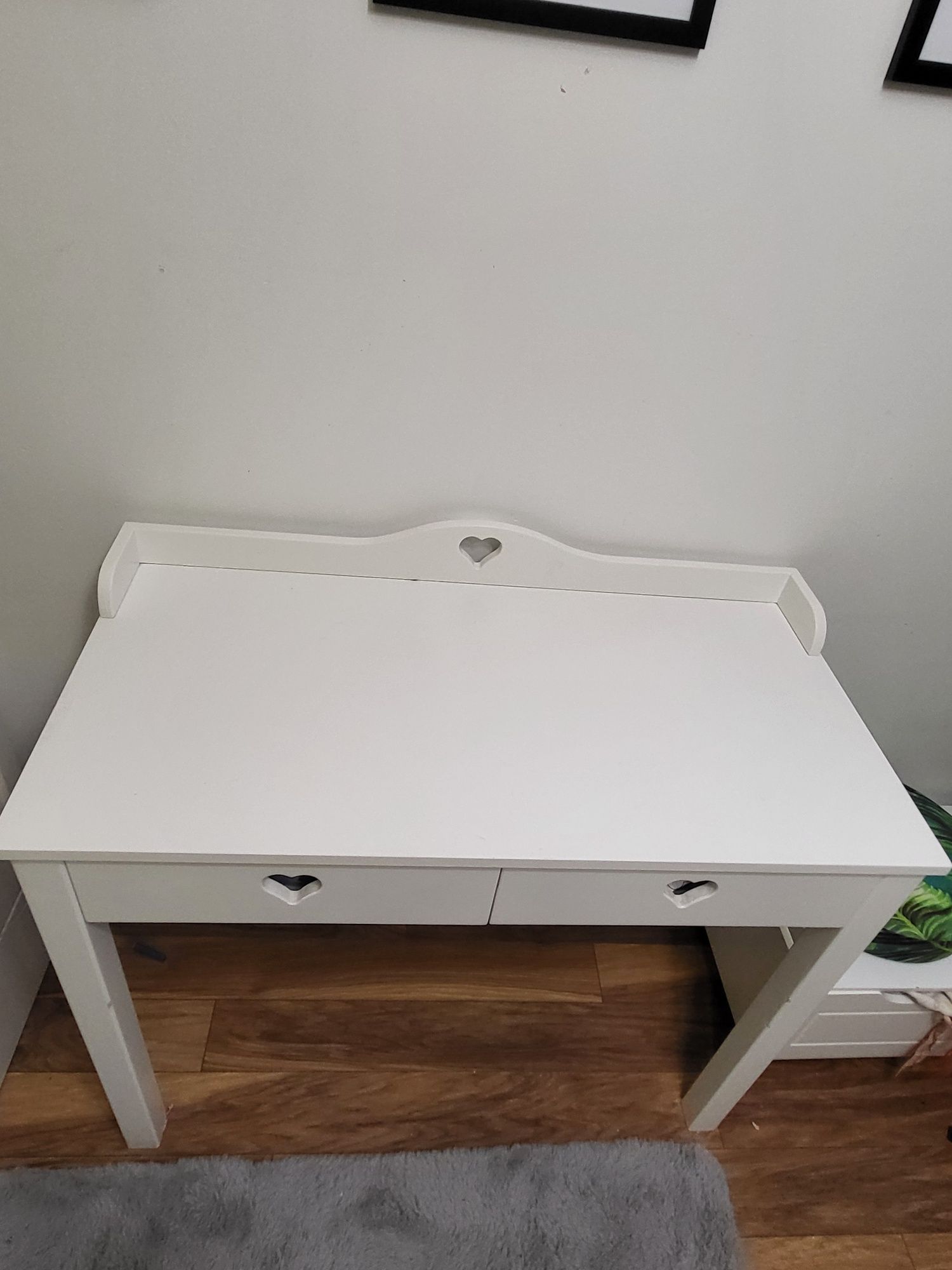 Łóżko i biurko drewniane komplet