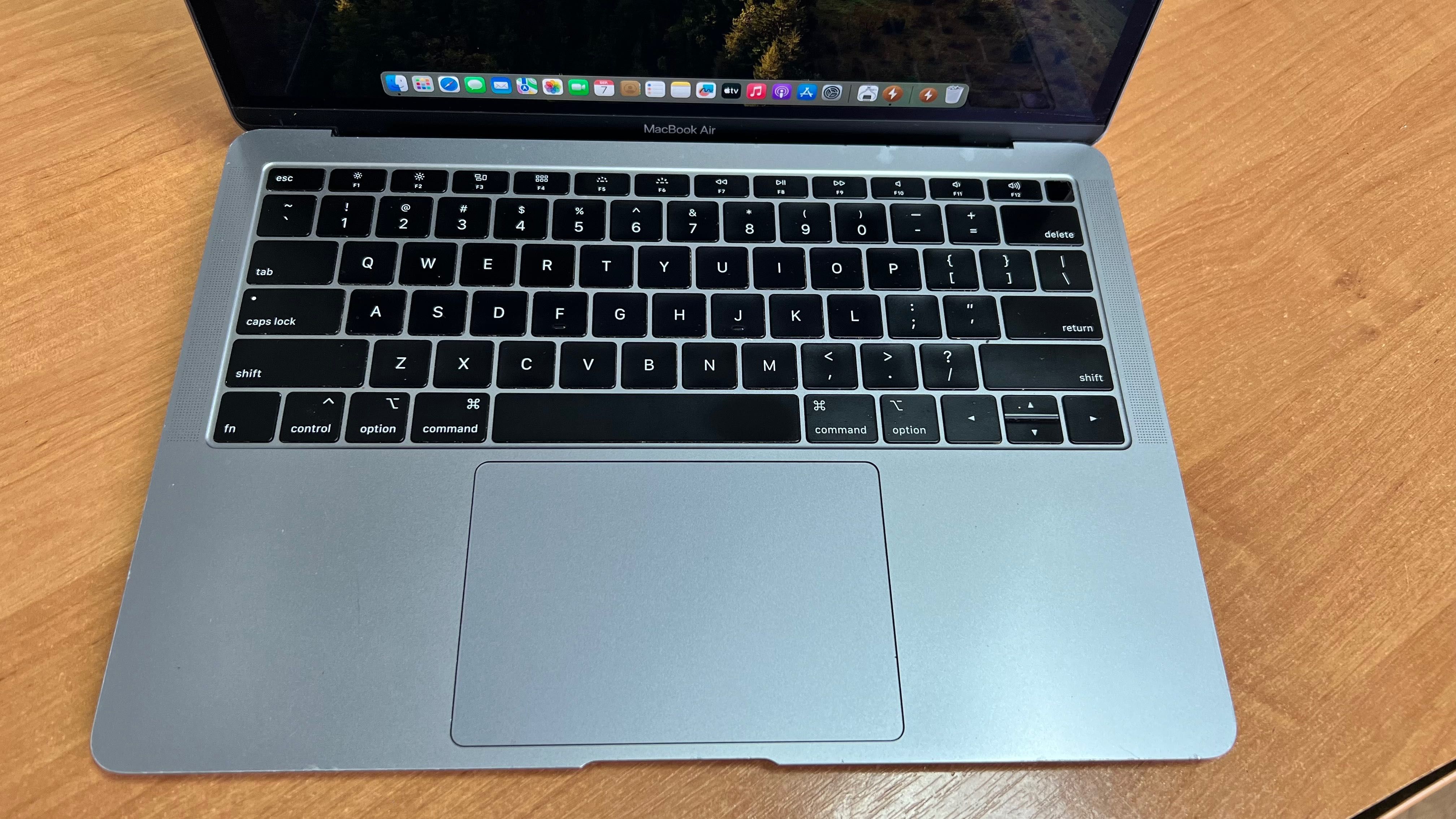 Apple Macbook Air 2018 i5 | 8Gb Ram | 128Gb SSD