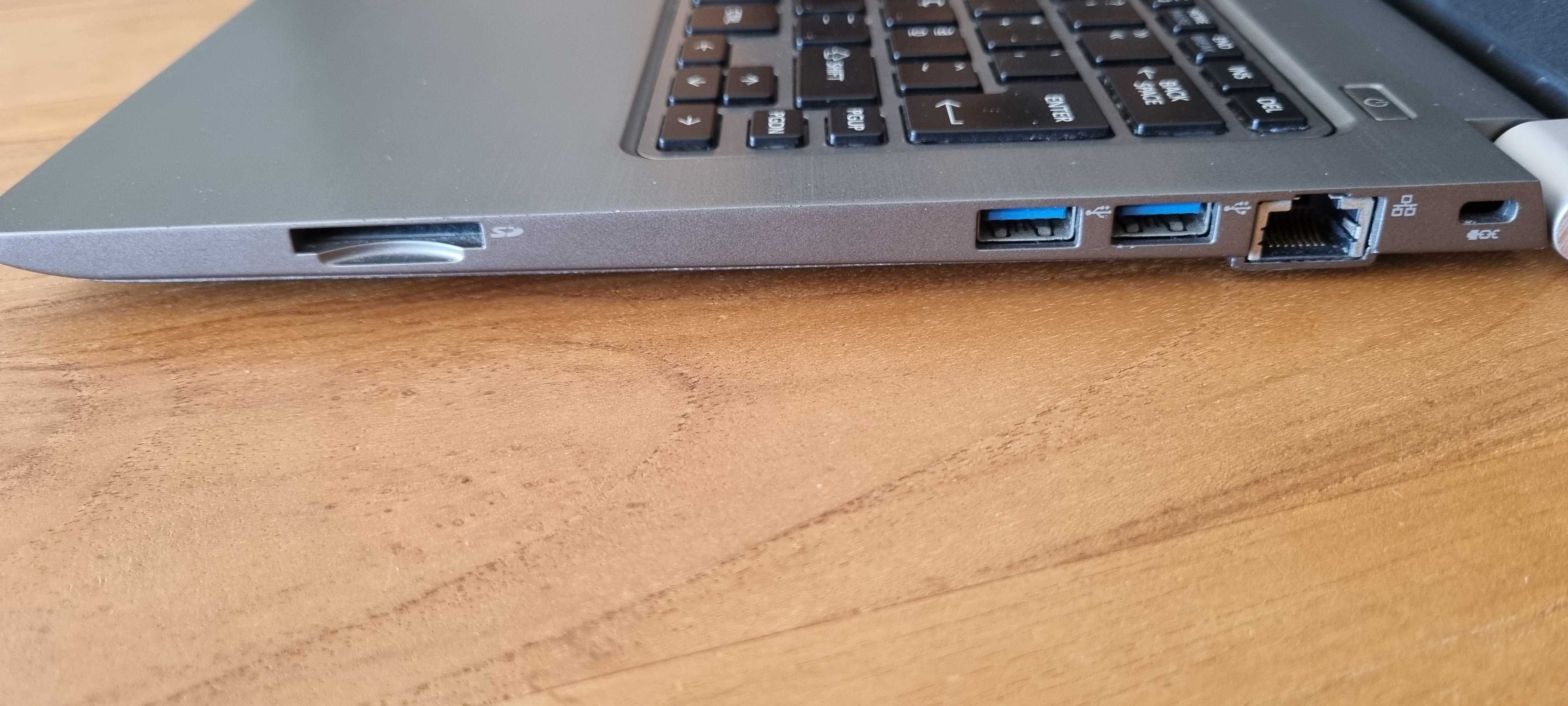TOSHIBA PORTEGE Z30-A Ultrabook 13.3’ Intel Core i7 8GB RAM - 1.2kg