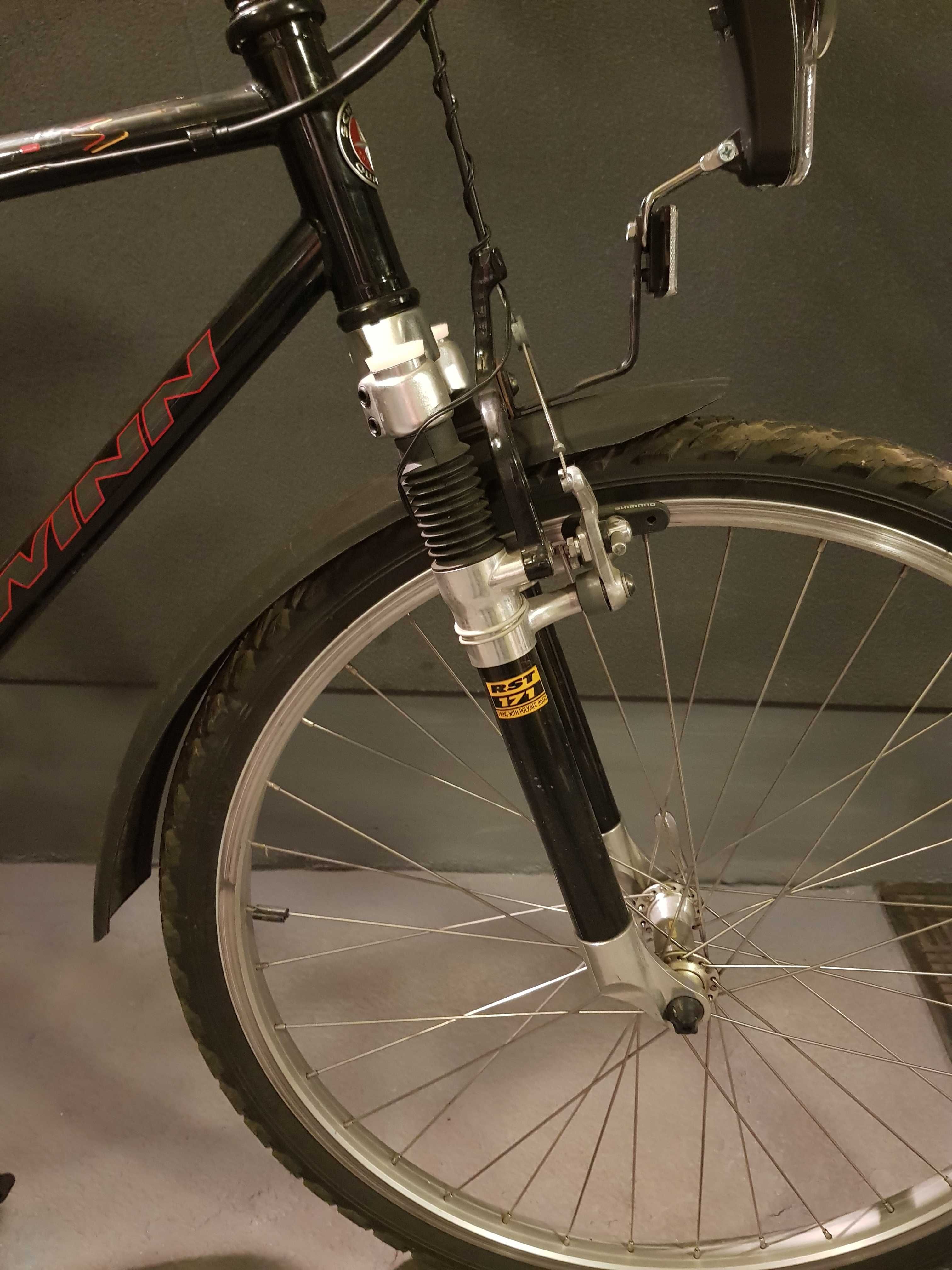 Sprzedam rower górski Schwinn Moab - dobrze wyposażony.