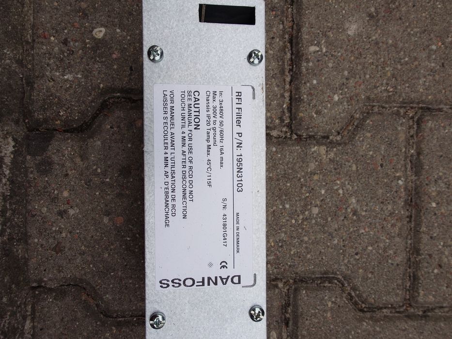 Falownik Danfoss VLT 2800 9.1A z filtrem sieciowym