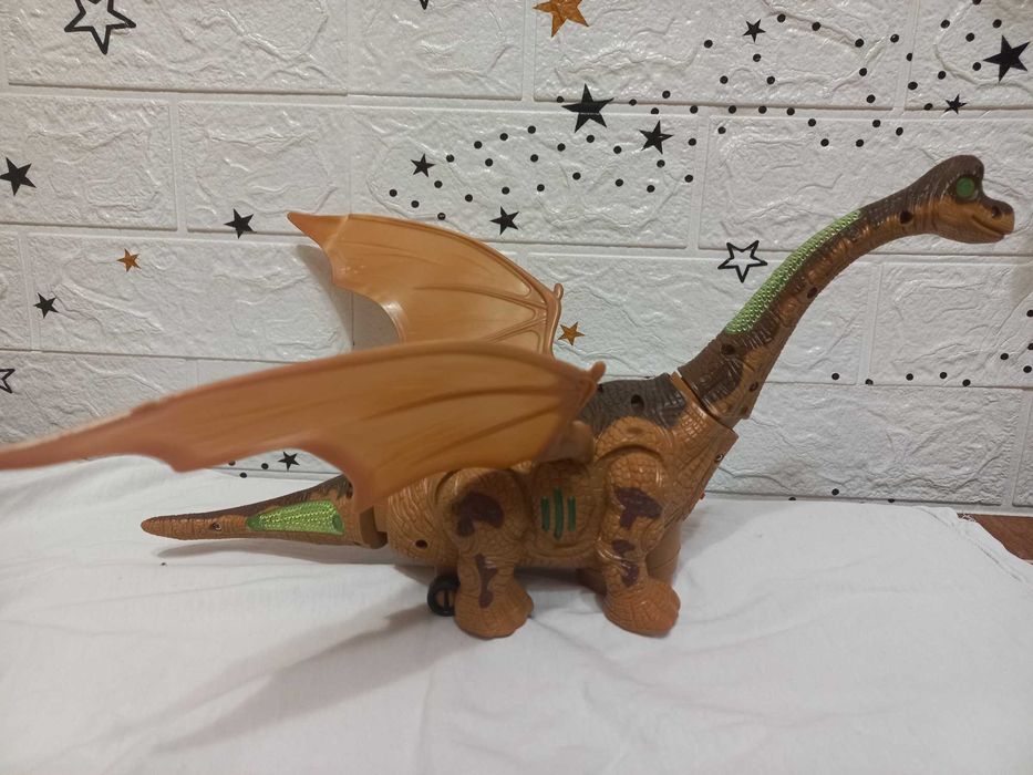 Динозавр з крилами