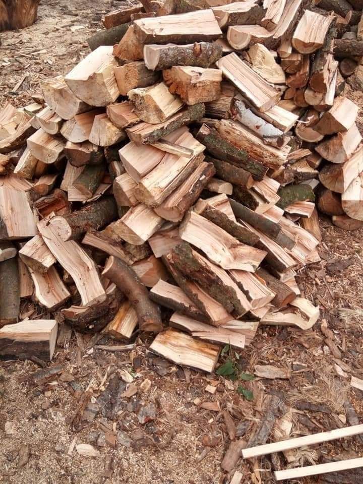 Tanie drewno liściasta kominek i opał