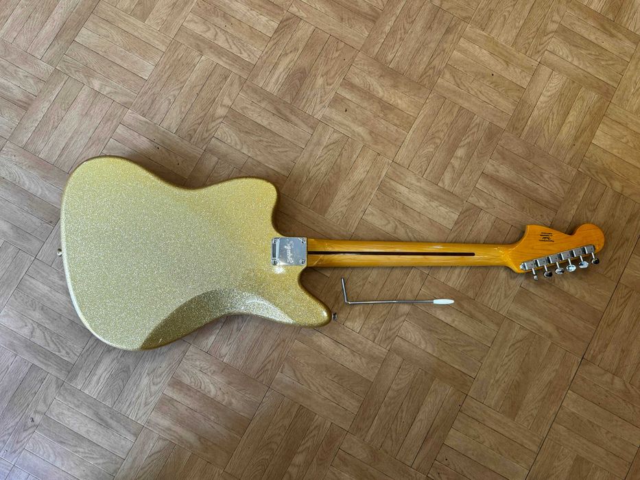 Новий Squier Limited Edition Classic Vibe '70s Jaguar, Gold Sparkle