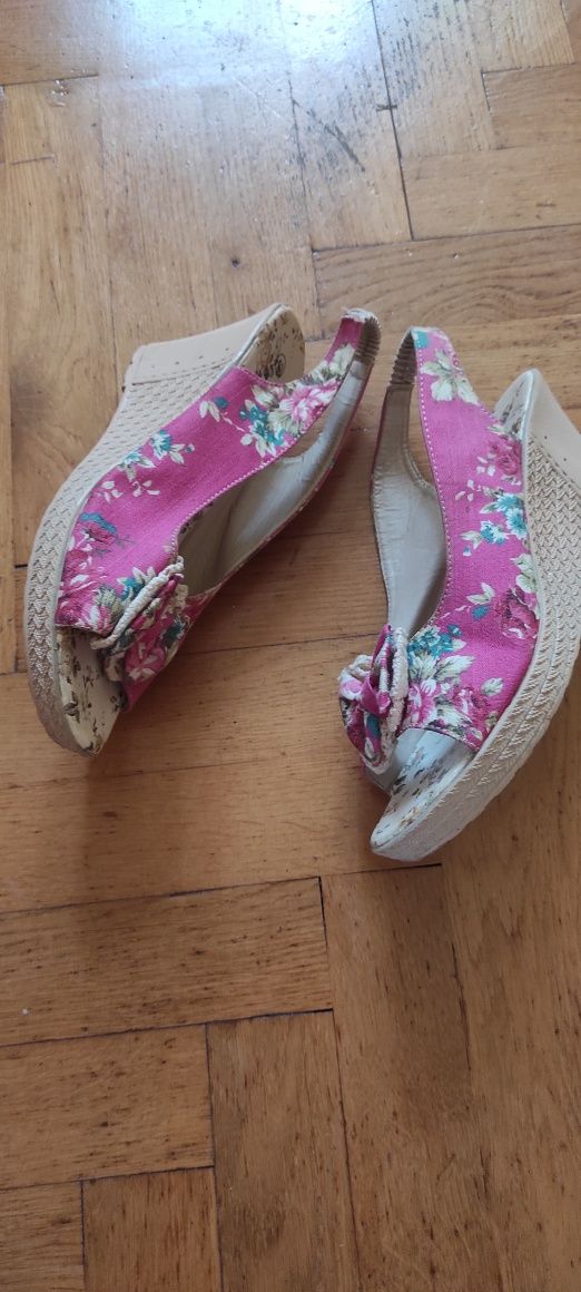 Buty damskie na koturnie rozmiar 40