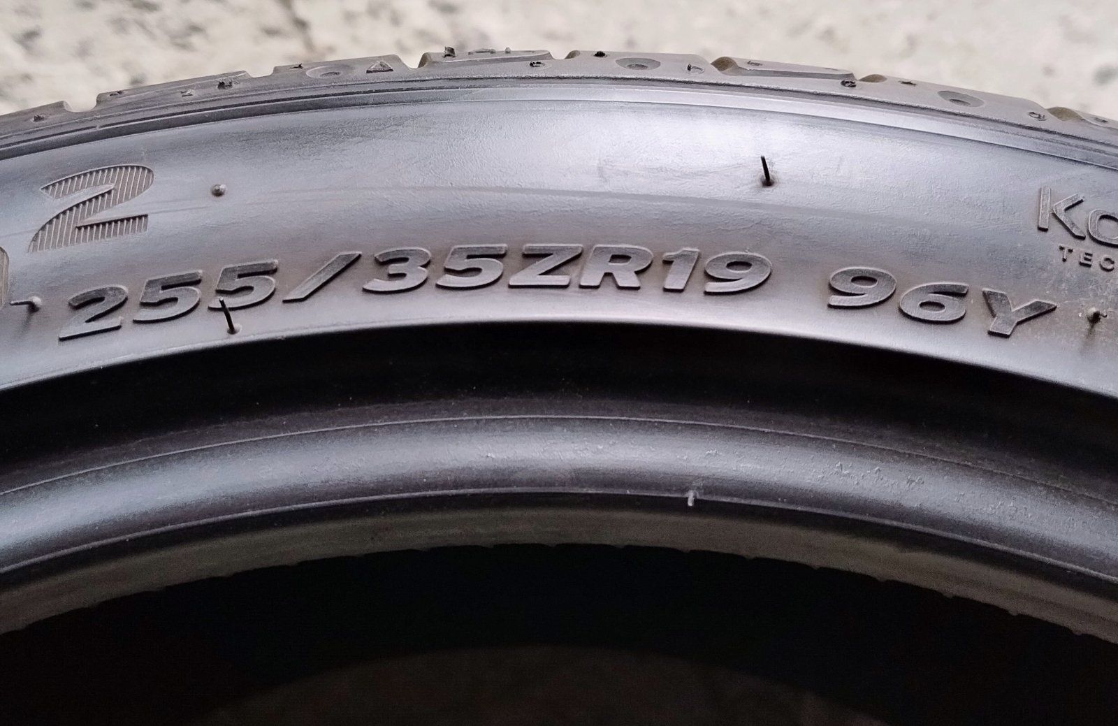 Шини б в літні R19 255/35;R19 225/40 Hankook Ventus S1 Evo2 комплект