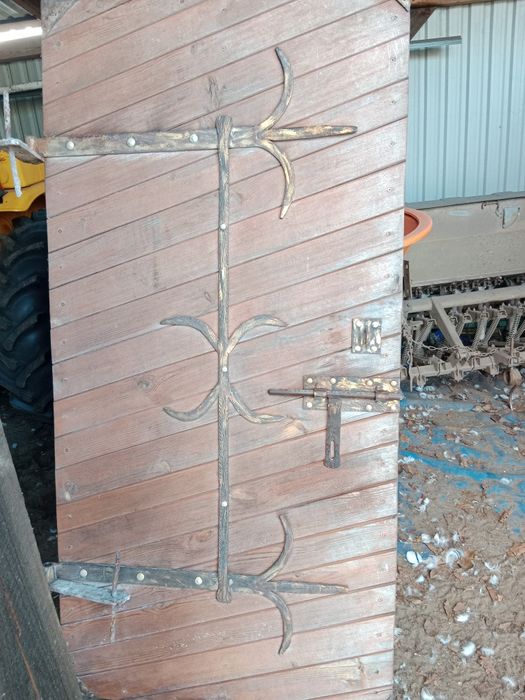 Drzwi drewniane         .