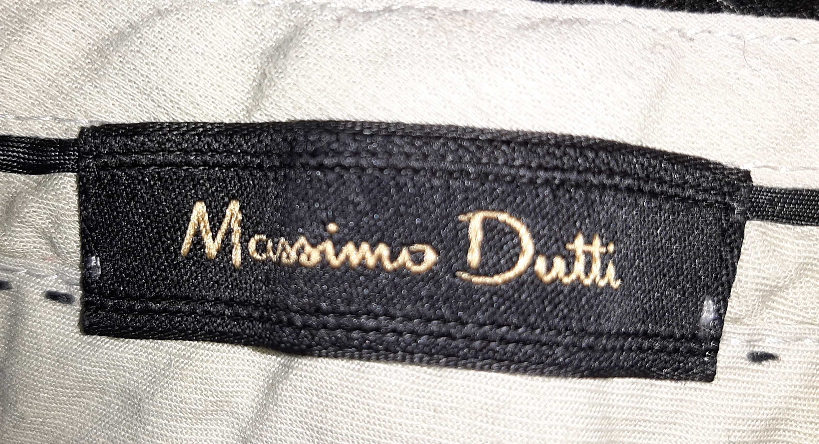 Calça de Fato Preta Massimo Dutti Tam. 40