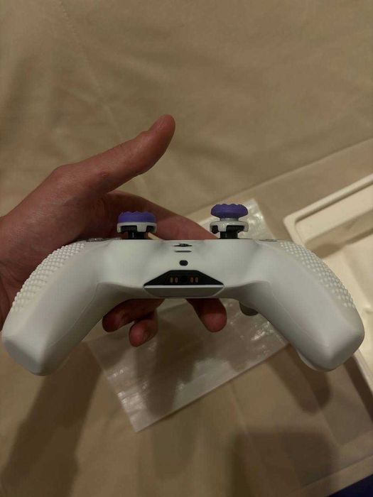 Геймпад Sony DualSense для PlayStation 5 з кабелем.
