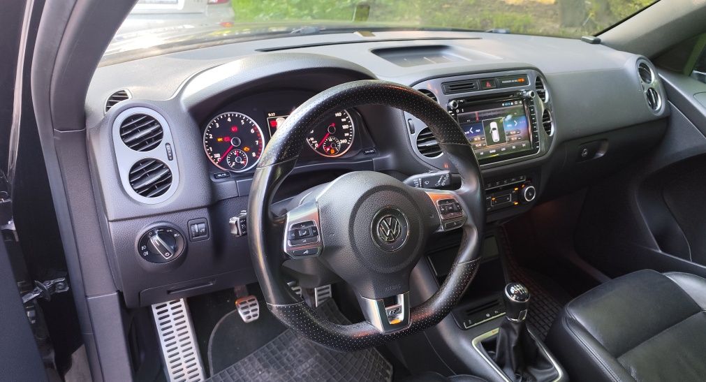 Volkswagen Tiguan 2.0 TSI 4x4 R-LINE Hak