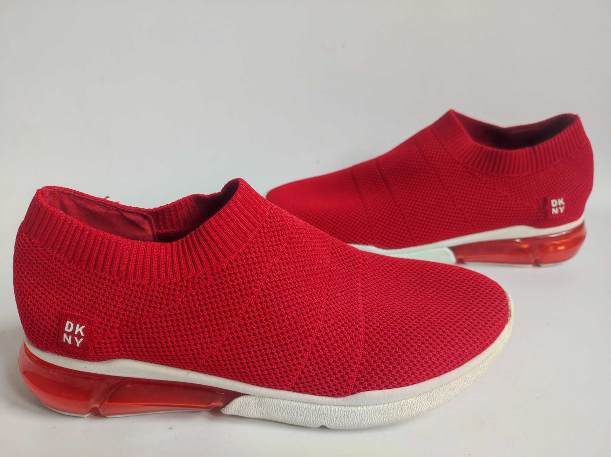 - DKNY Penn-Slip On Sneak  - Sneakersy r. 37B