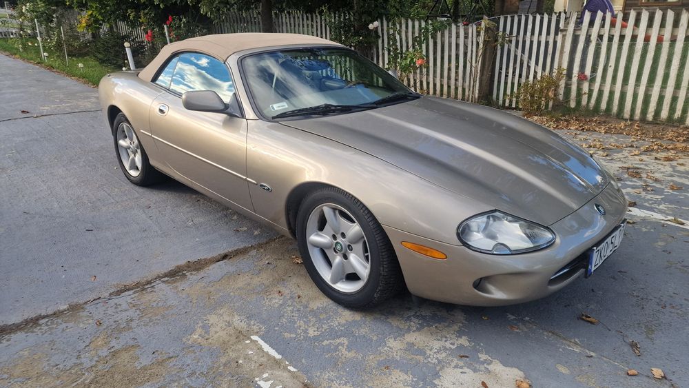 Sprzedam Jaguar xk8 v8