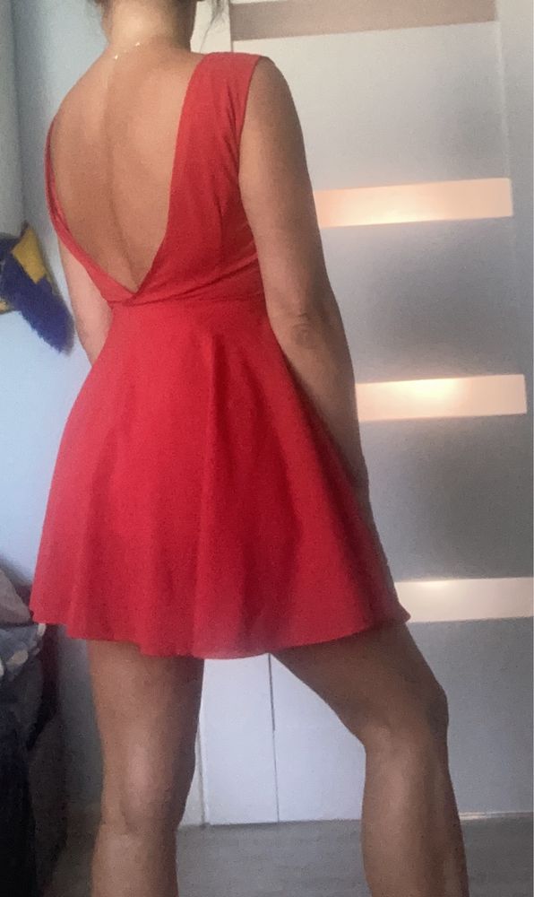 Czerwona sukienka