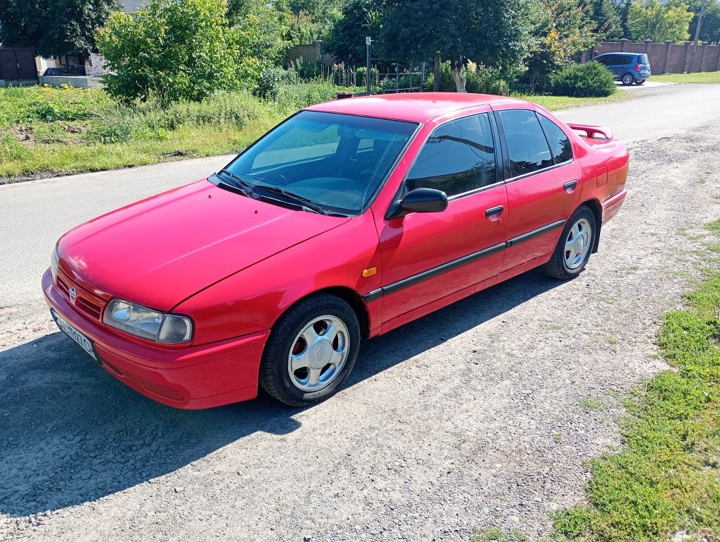 Nissan Primera p10