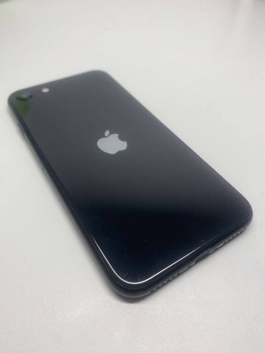 iPhone SE 2 64gb never lock