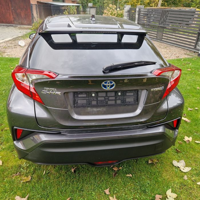 Toyota C-HR Hybryda 1.8  Automat maly przebieg