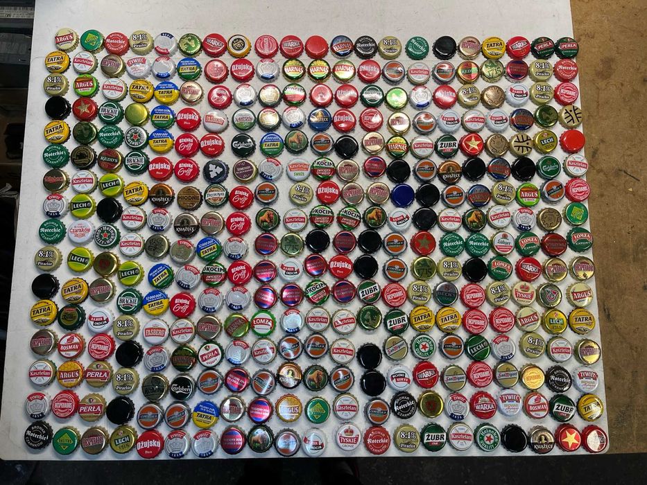 Kapsle z butelek po piwie 366 szt.