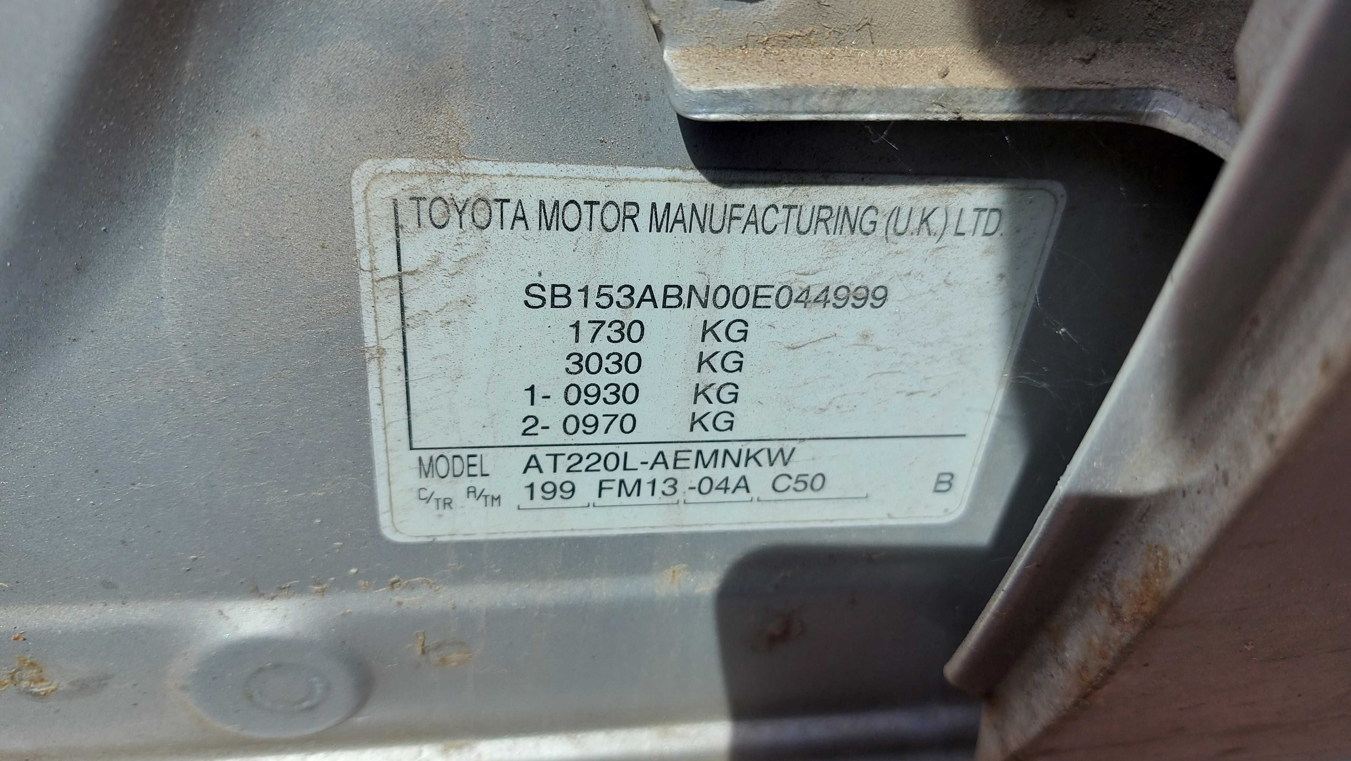 Toyota Avensis T22 199 maska przednia FV części/dostawa