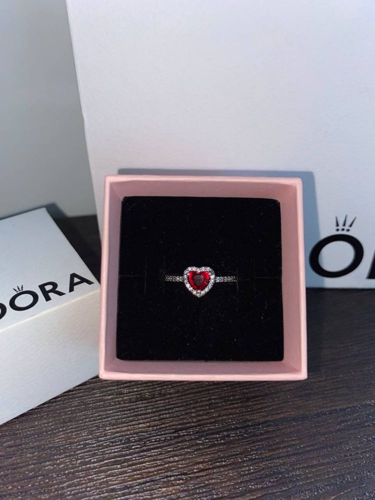 серебряное кольцо «красное сердце» pandora 925 проба