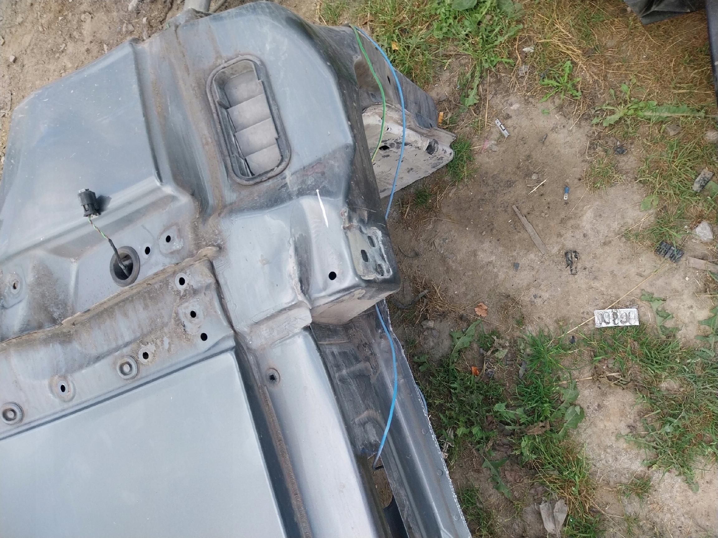 Mercedes W910 W907 Sprinter Blotnik Tylny Prawy Cwiartka Tyl
