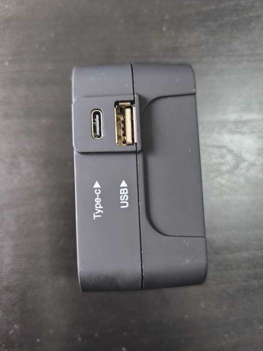 Adaptador de viagem universal