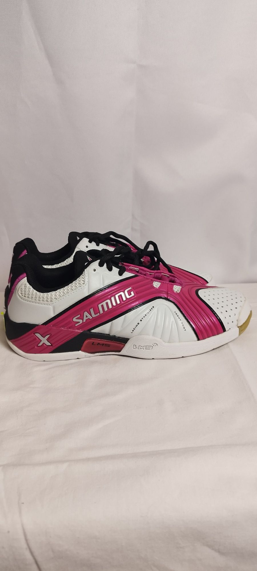 Nowe buty do unihokeja/ sportów halowych Salming 39
