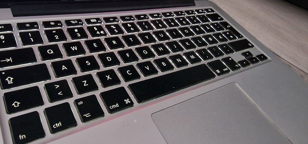 Apple Macbook Pro A1502 i5 8ram 120gb do naprawy lub na części