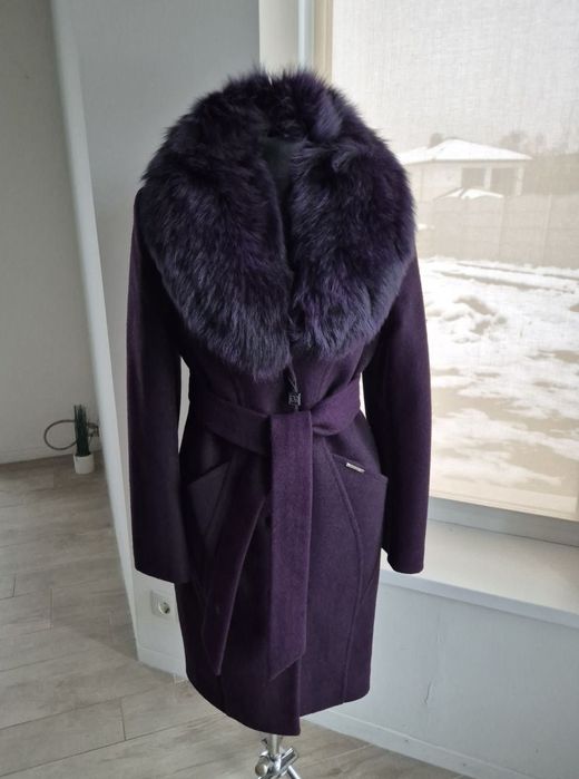Зимове жіноче пальто
