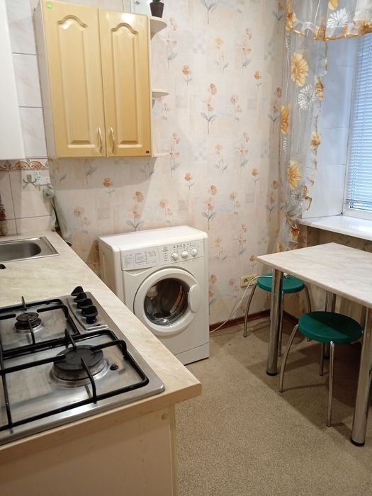 Сдам 1-кв на пр А.Поля 9000