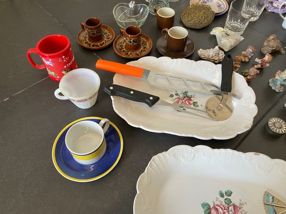 Louça e artigos de decoração : lote 55 peças