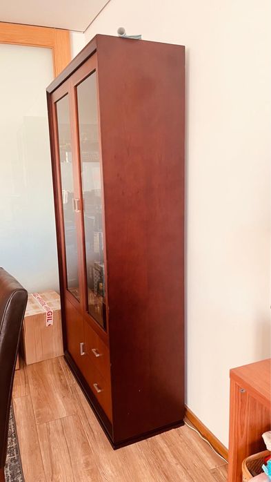 Cristaleira de Madeira