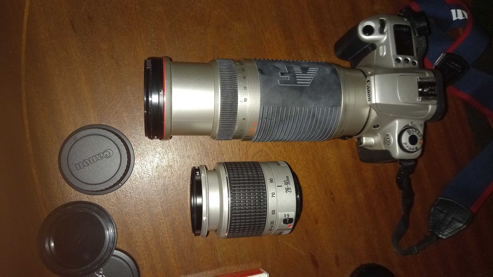 Máquina fotográfica analógica Canon EOS 300