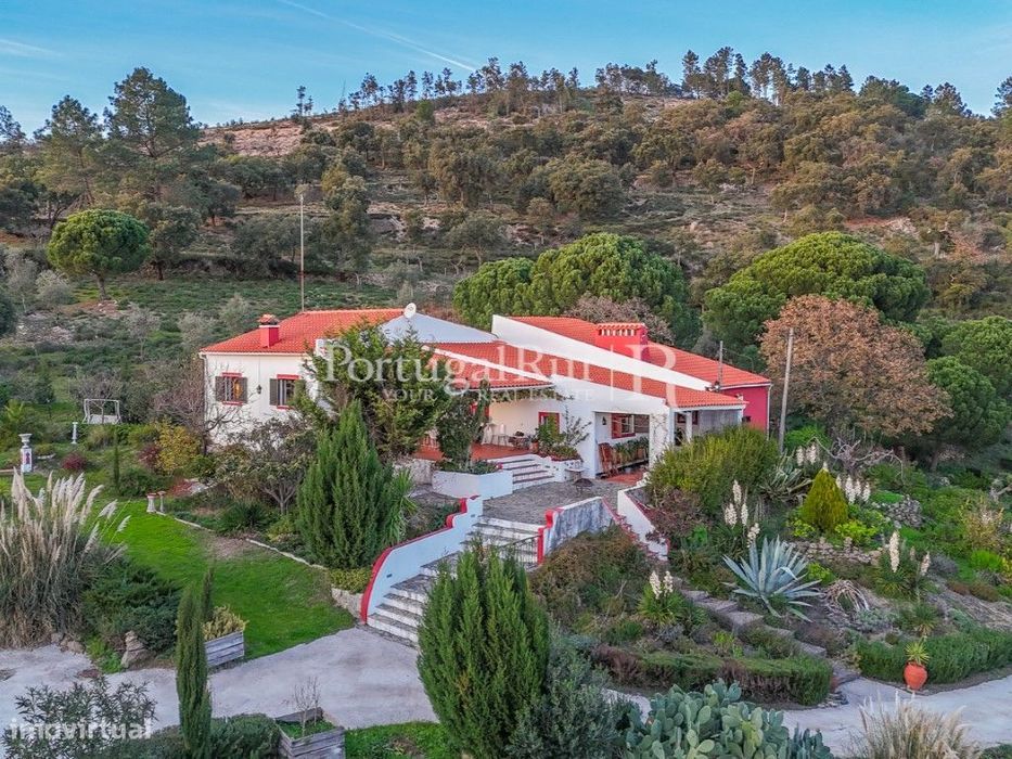 Quinta com Moradia T4 em Portalegre