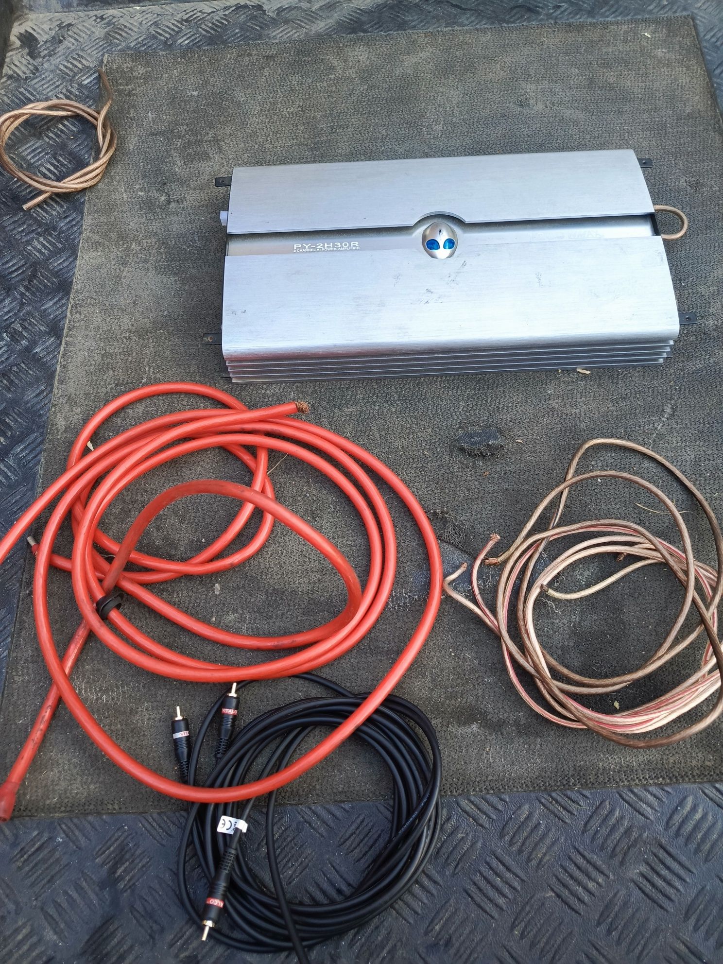 Wzmacniacz  peiying 1200w