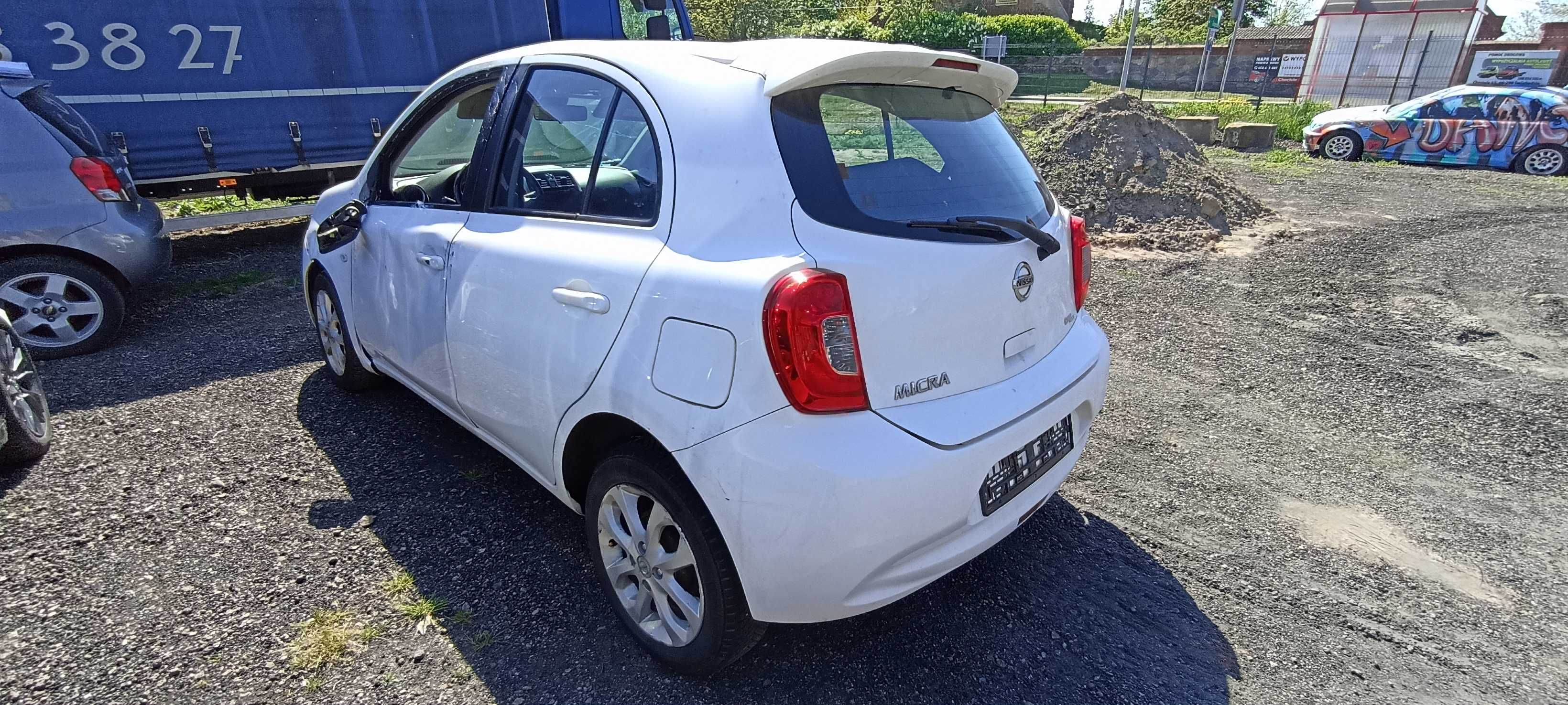 zderzak tył tylny nissan micra k13  lak qm1