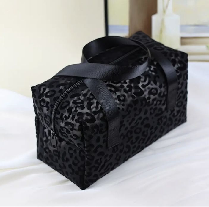 БОЛЬШАЯ стильная косметичка-сумка