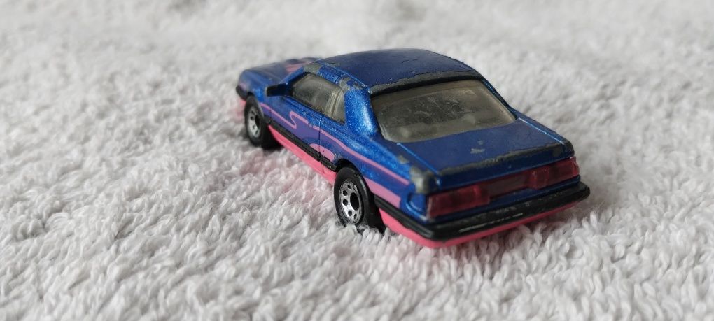 Matchbox t-bird turbo cupe z 1987 r