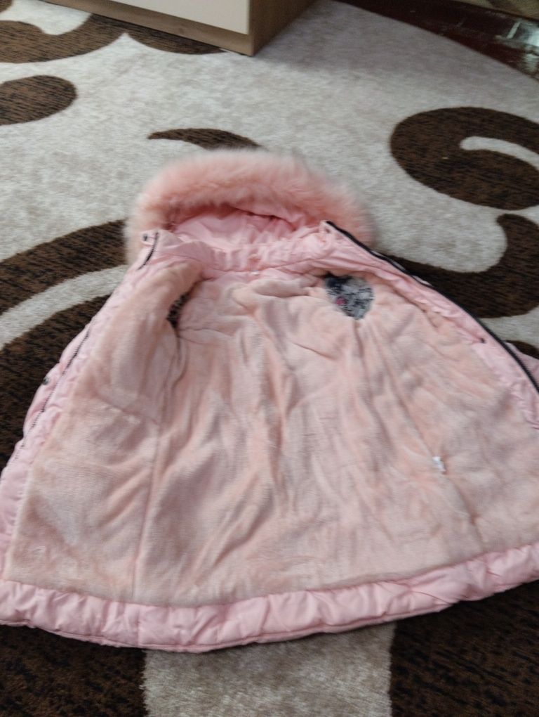 Тепла куртка на дівчинку 116