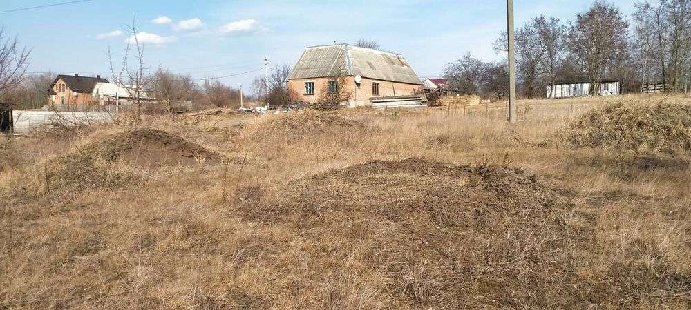 ТЕРМІНОВО ПОДАМ ділянку біля води