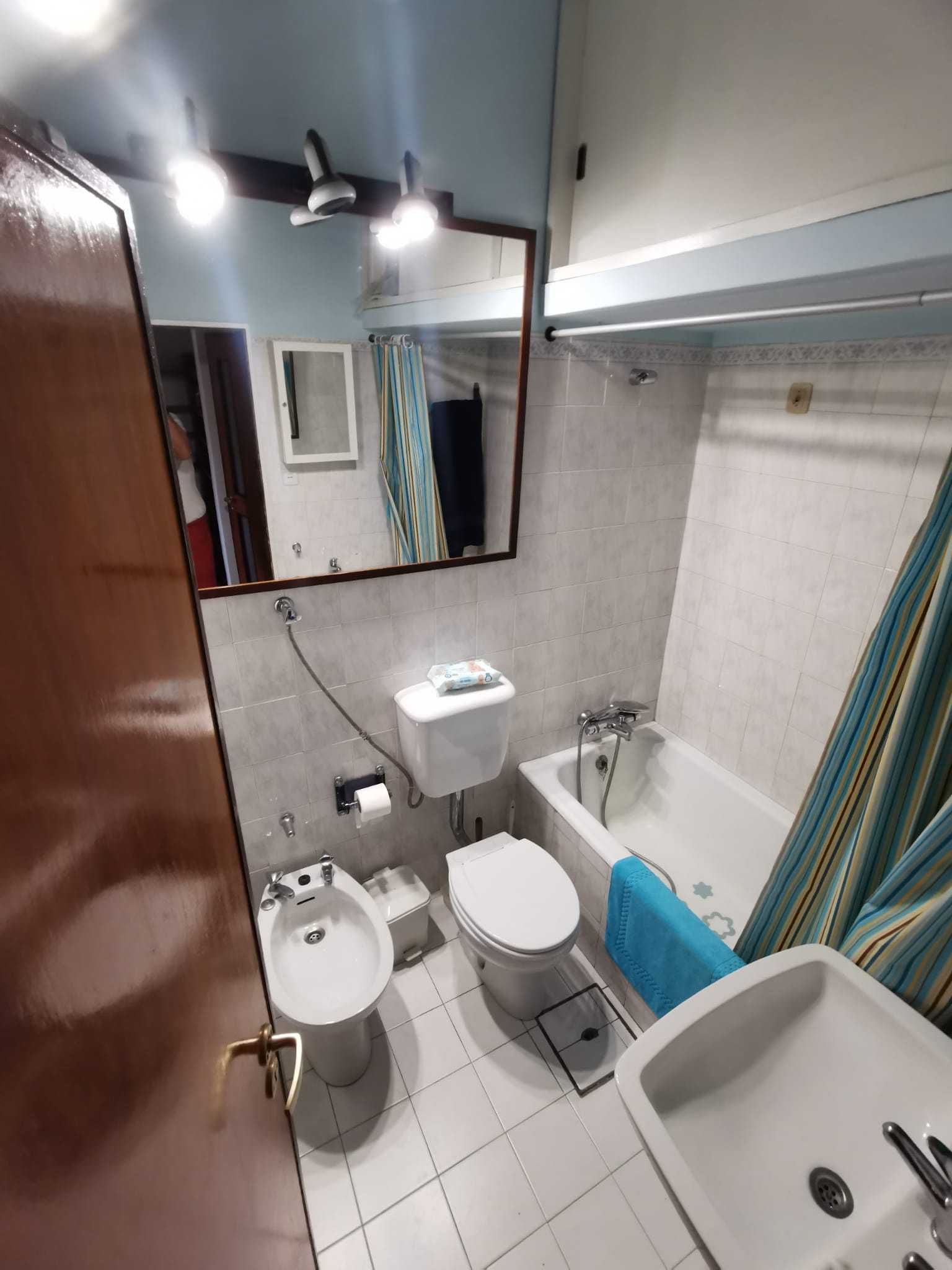 Quartos para Caloiras na Rua Pedro Hispano - Porto