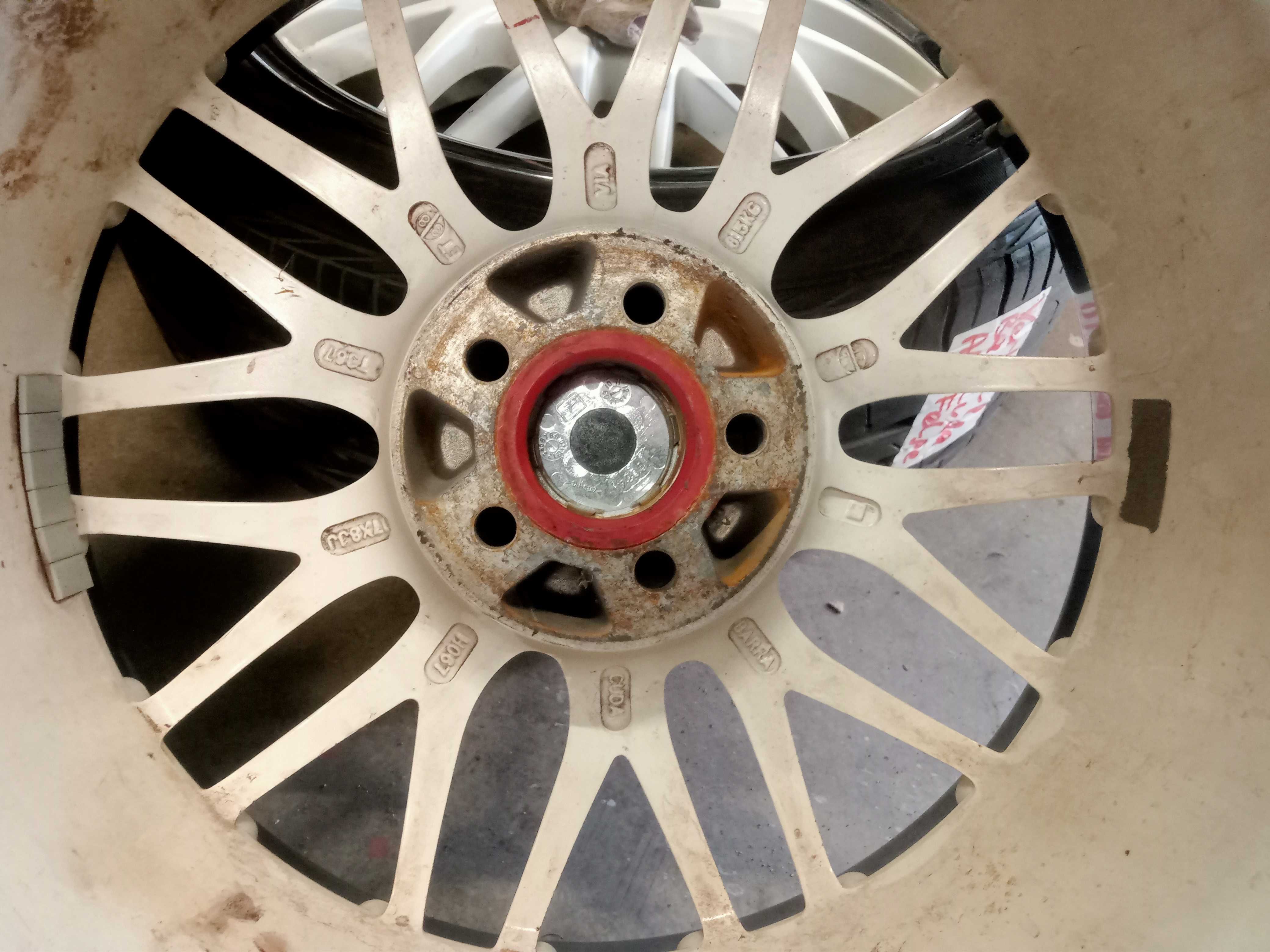 Alufelgi 17 5x100 audi a3 golf 4 Leon opony