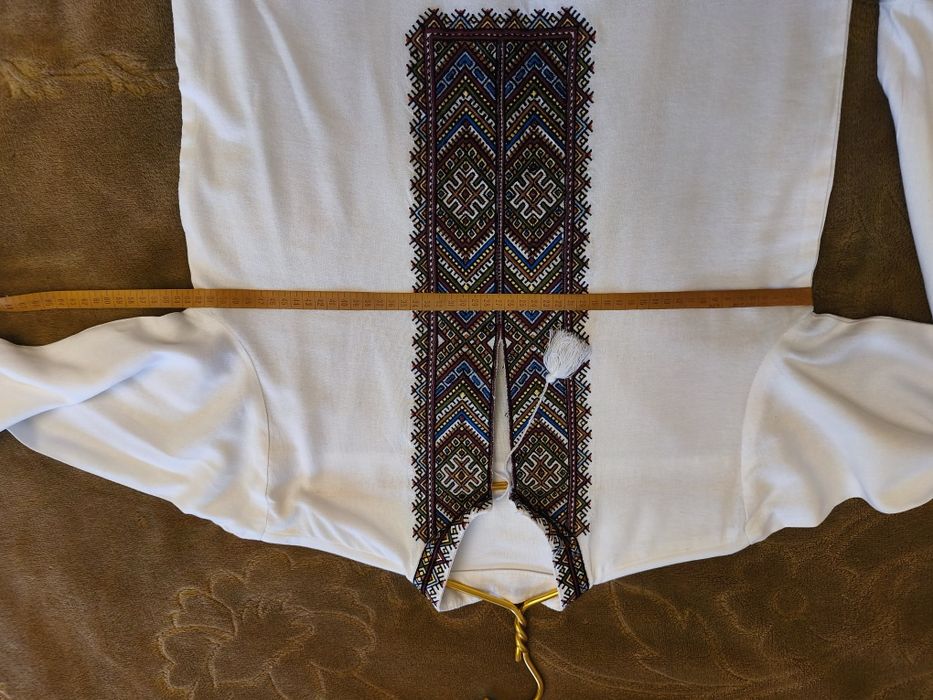 Вишиванка чоловіча М-Л