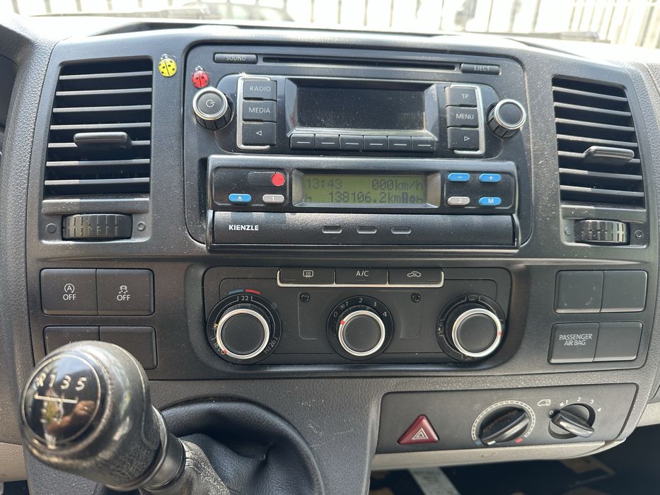 Carrinha VW TRANSPORTER 9 lugares