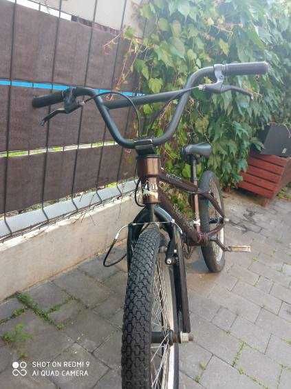 Rower BMX brązowy
