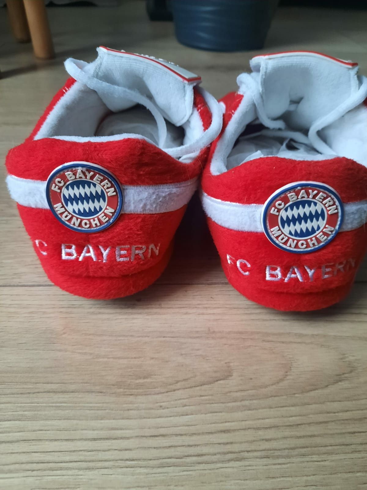 Buty Kapcie FC Bayern Munchen roz. 39-41