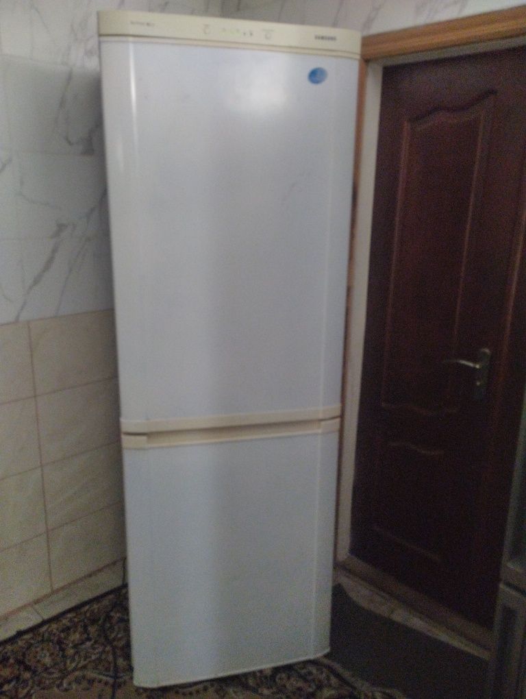 Продам холодильник SAMSUNG
