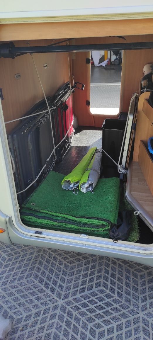 Autocaravana perfilada
98000 km
Ac na cabine
Inversor 
Ba