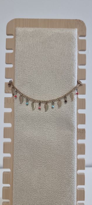 Pulseira de pé - dourada e missangas