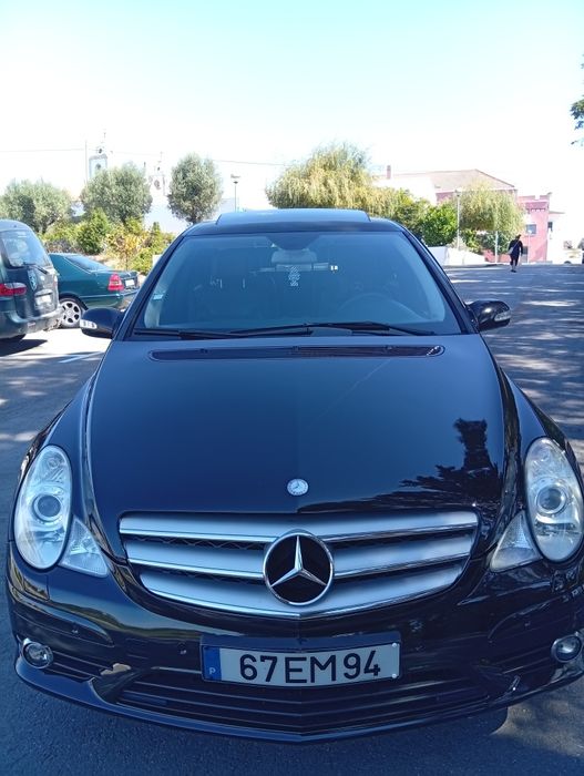 Mercedes Benz R320